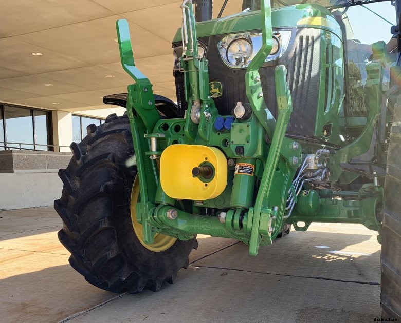 front end of 2020 John Deere 6M 